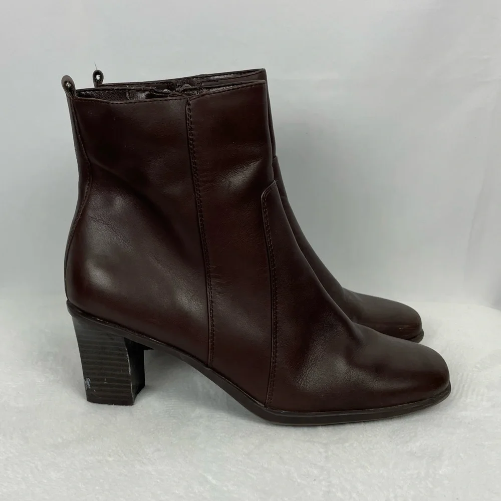 Croft & Barrow Brown Faux Leather Boots 8